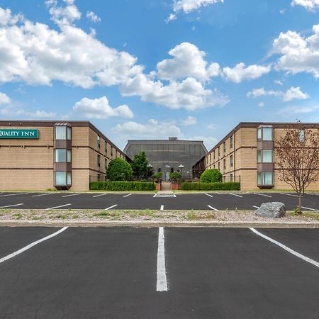 Quality Inn & Conference Centre Midland Exterior photo